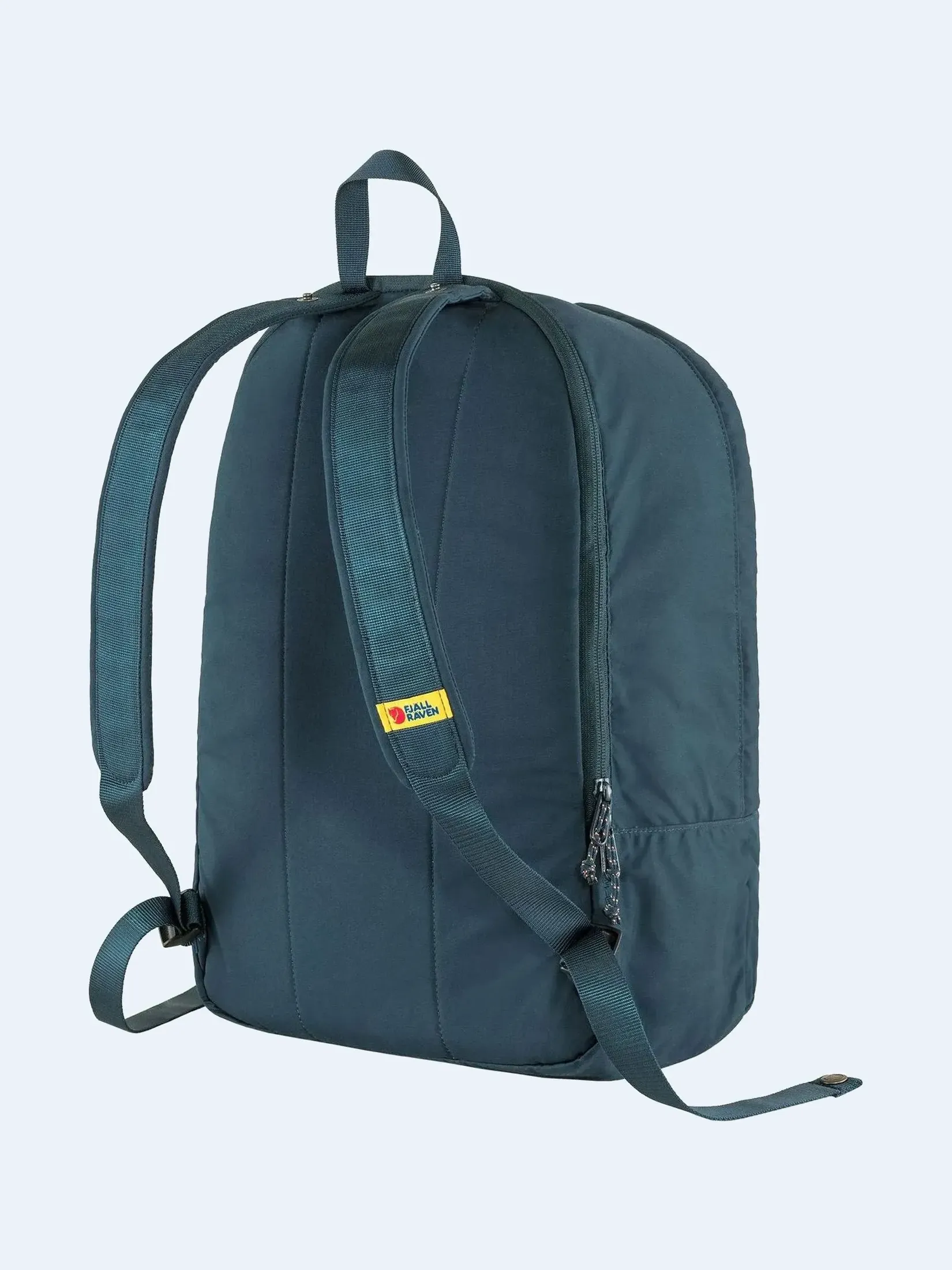 mochila_fjallraven_vardag_28_laptop_tormenta_trasera